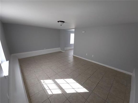3rd image of 2505 Clara St #B