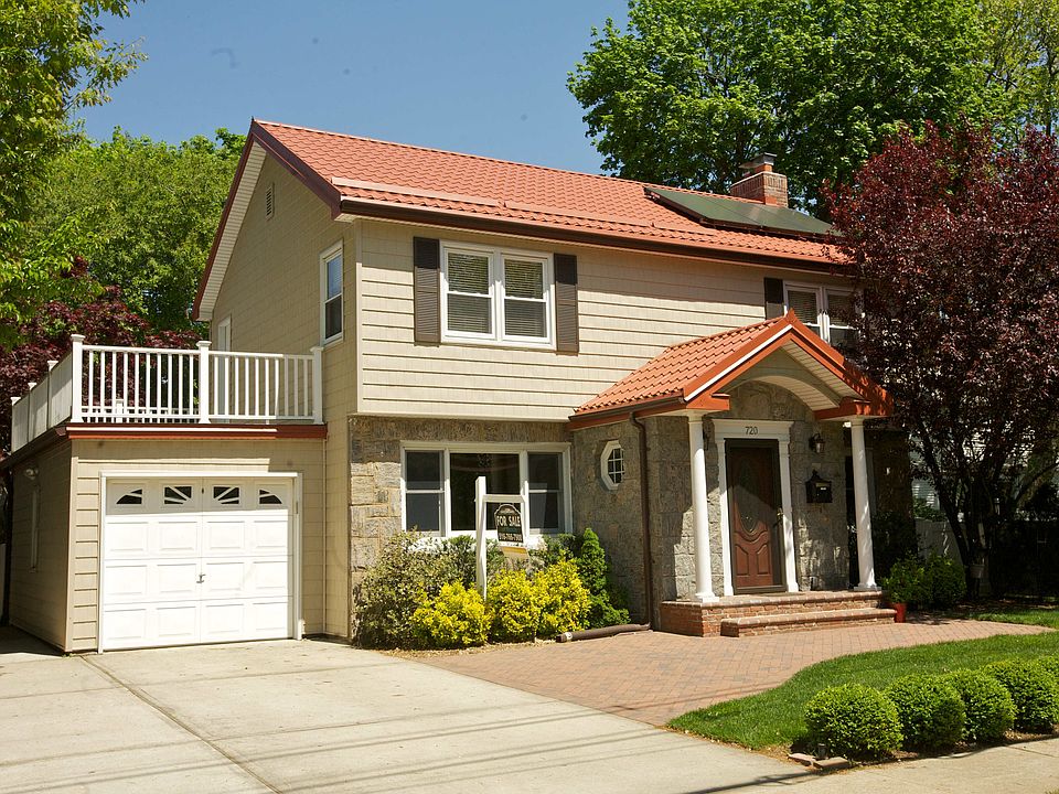1st image of 720 Hempstead Ave