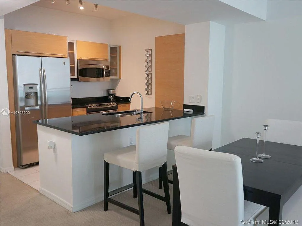 Building Photo - 950 Brickell Bay Dr #603