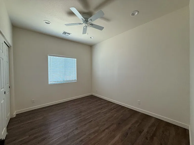 6935 Wilshire Ave — Photo 7