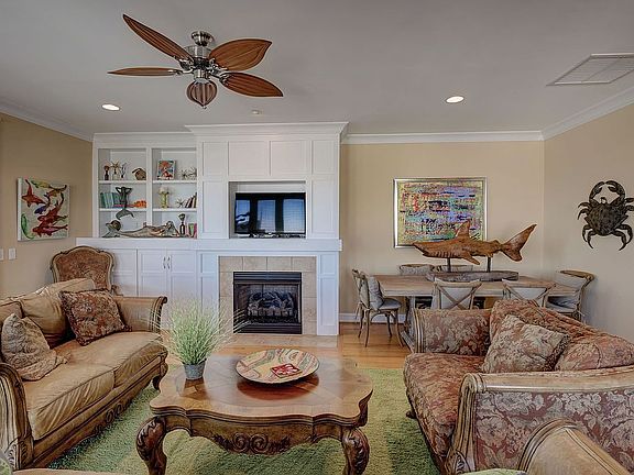 4th image of 222 Fort Fisher Blvd N #D