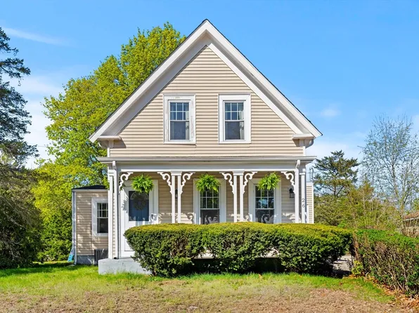 26 Off Station St, Weymouth, MA 02189