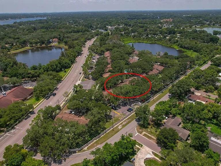 2120 Fletchers Point Cir — Photo 28