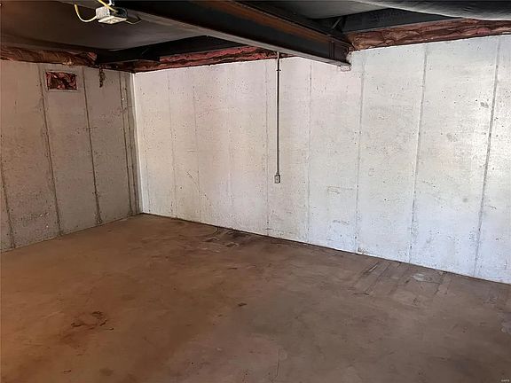 5th image of 654 Lakeview Ct