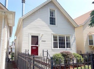 2743 N Maplewood Ave, Chicago, IL 60647