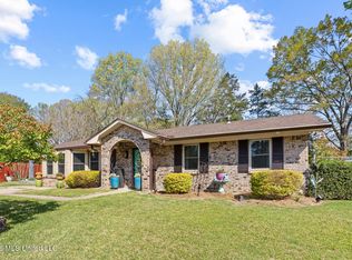 134 Brookwood Dr, Flora, MS