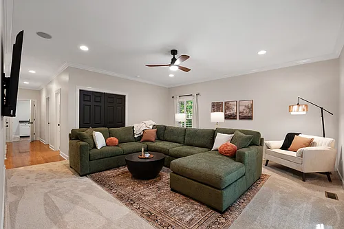 604 Georgian Way #A Photo 1