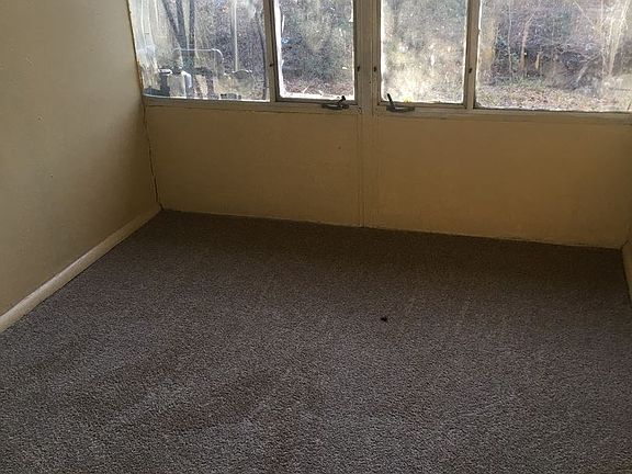 5th image of 4727 McDaniel Dr
