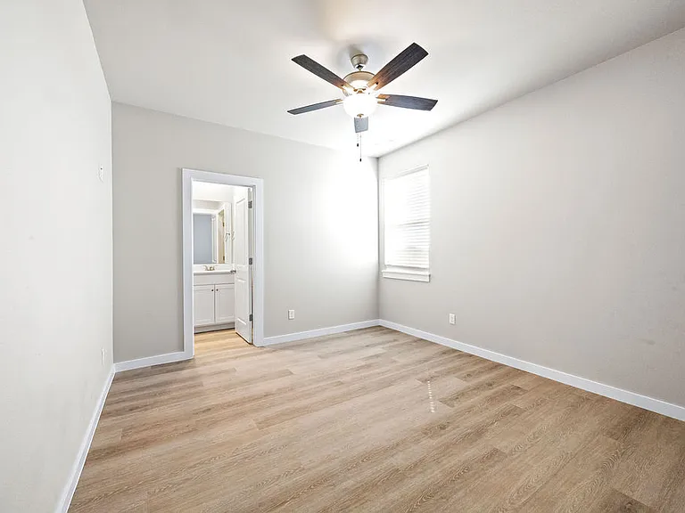 1506 SW Poigai Way #2 — Photo 21