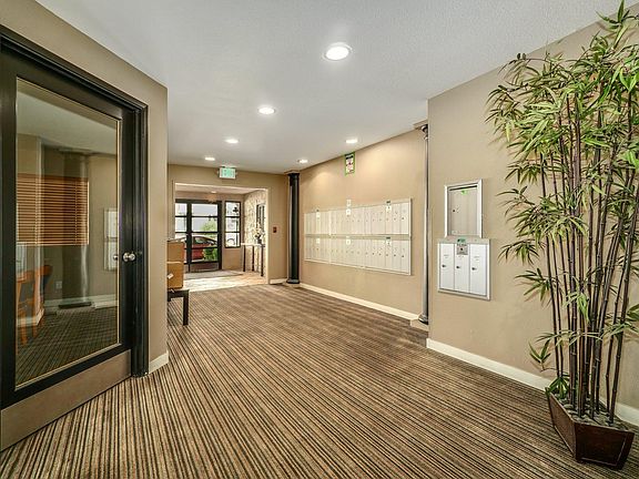 5th image of 810 Taylor Ave N APT 130