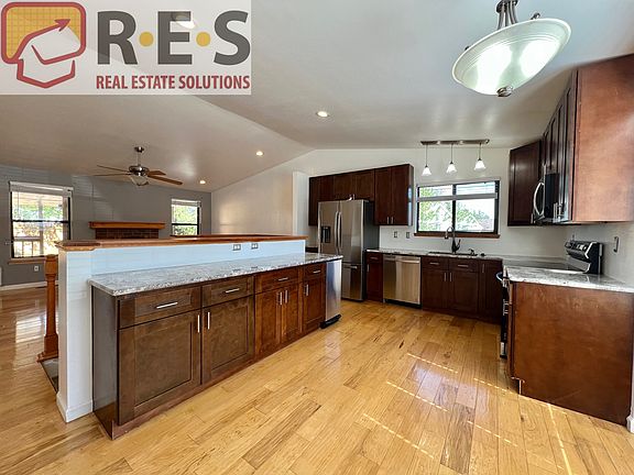 4th image of 5339 S Uravan Ct