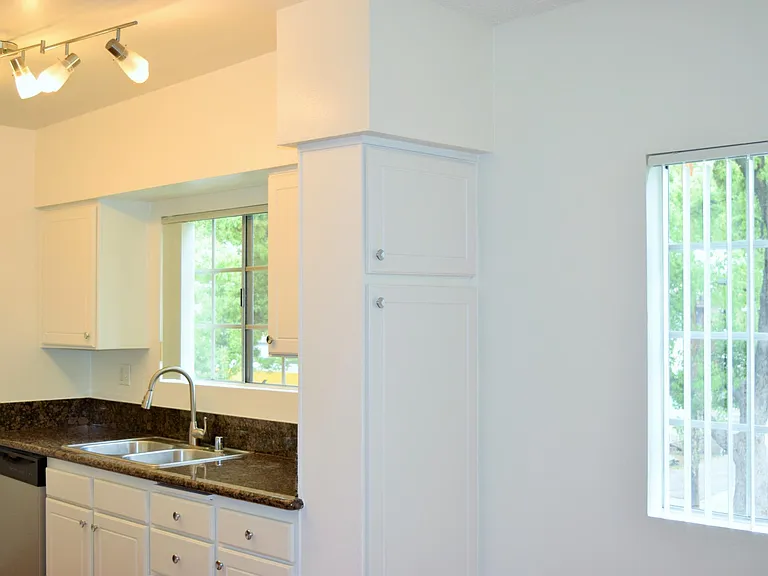 1111 W Angeleno Ave — Photo 3