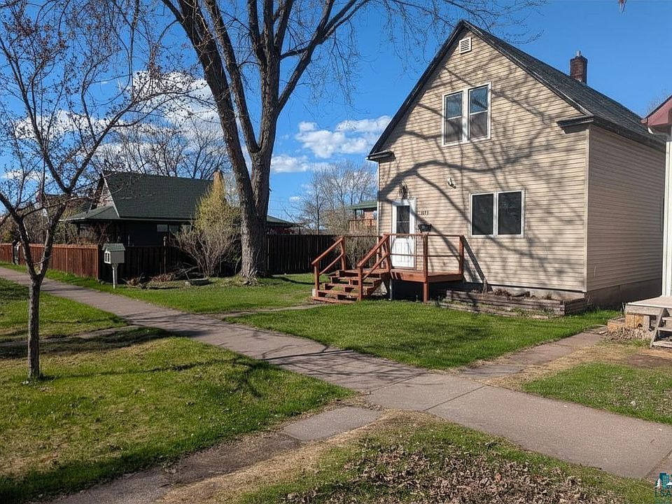 1st image of 3713 E 3rd St