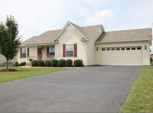 1632 Baucom Dr, Columbia, TN 38401