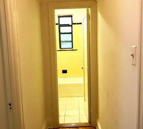 4th image of 2840 34th St APT 2B