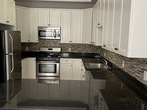 2nd image of 5005 Palisade Ave #10544708