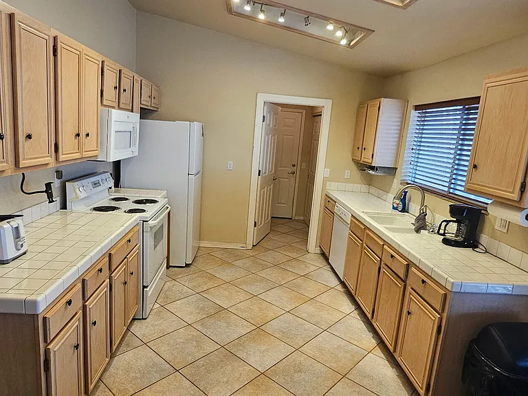 3051 Simitan Dr — Photo 10