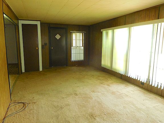Additional Living Room