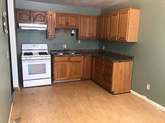 2nd image of 2024 Superior St