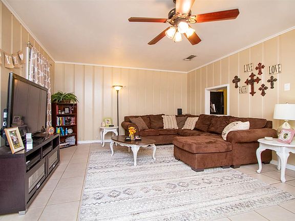 4th image of 905 Meadowbrook Dr
