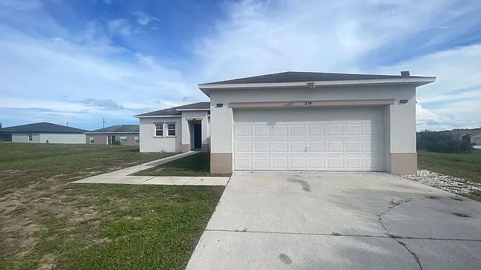 874 Fraser Dr