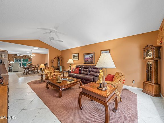 3rd image of 149 Cromwell Ln