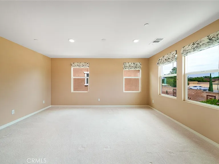 5676 Avocet Dr — Photo 32