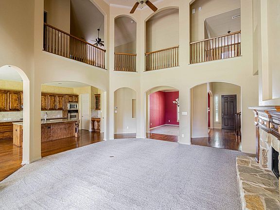5th image of 522 Oakhurst Dr