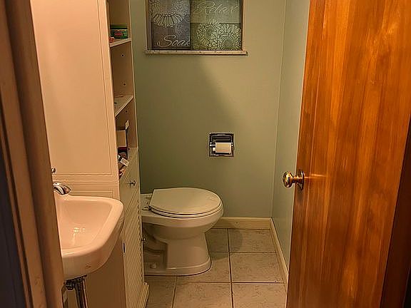 4th image of 161 Eastdale Dr