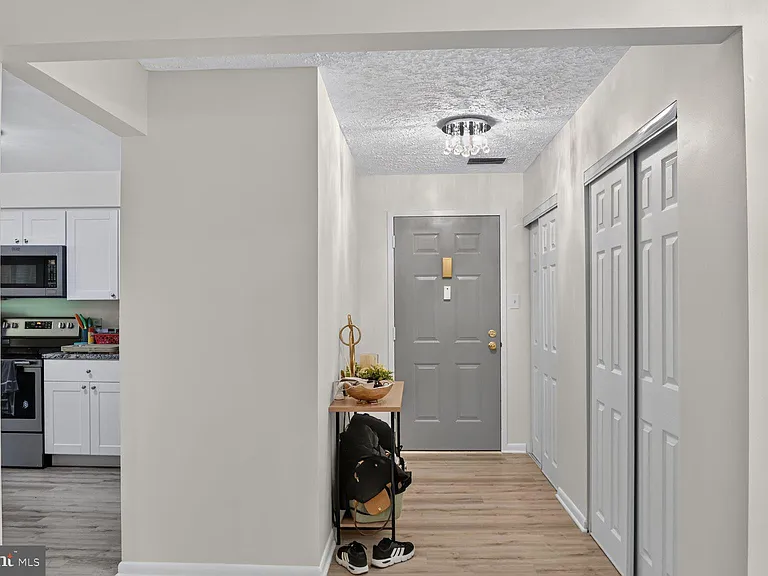 6929 Clearwind Ct #B — Photo 16