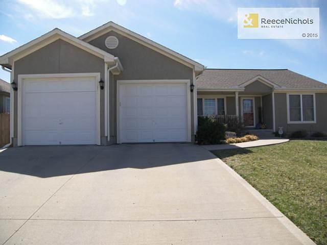 1st image of 1111 NW Baytree Dr