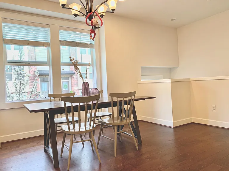 1391 Brooklyn Walk NE — Photo 7