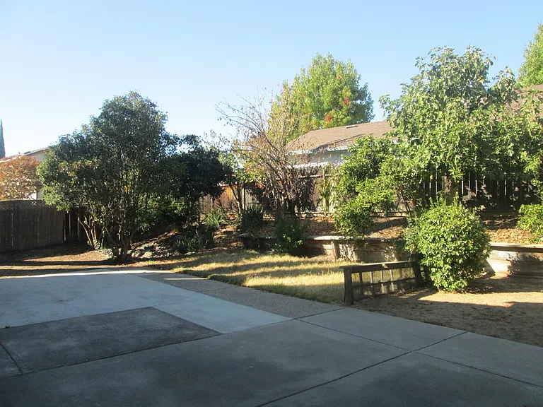 2974 Honeysuckle Cir — Photo 21