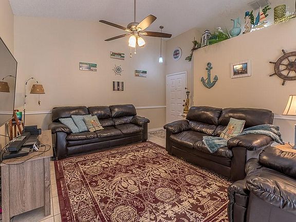 4th image of 3778 Lake Shore Dr