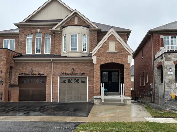 519 Downes Jackson Hts, Milton, ON L9T 8V7