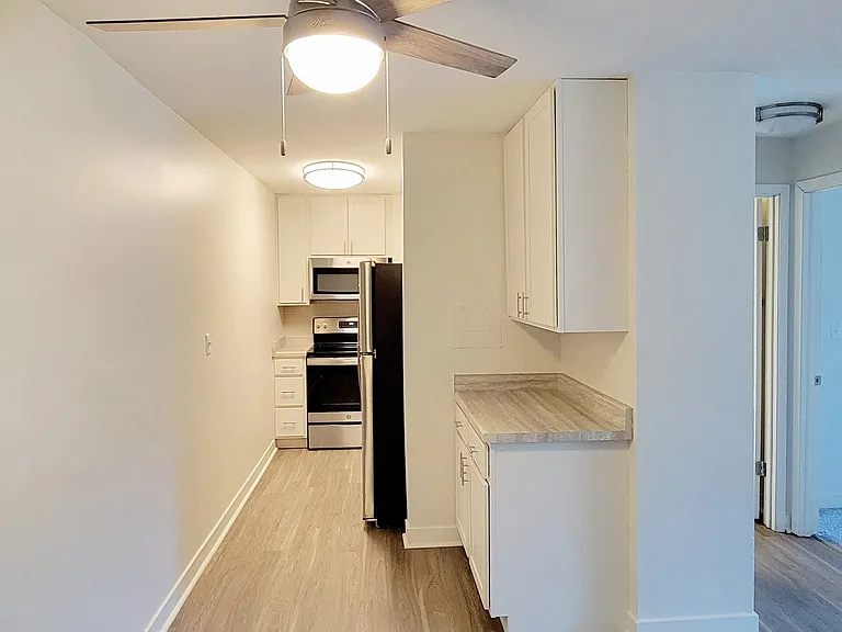 Lisle Station Apartments — Photo 93