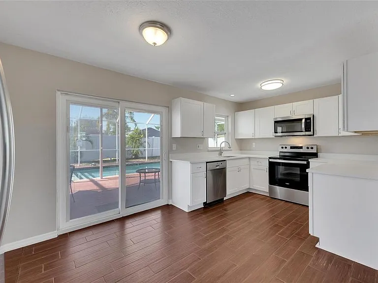 412 Flamingo Dr — Photo 13