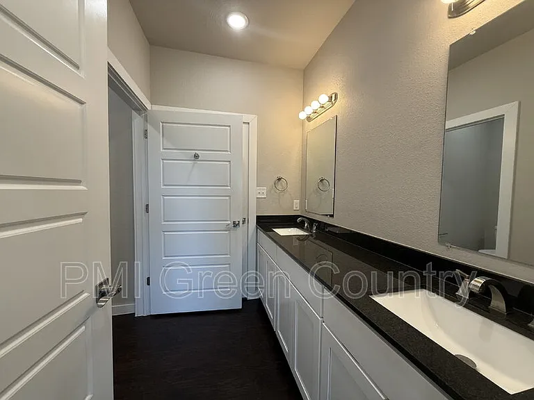 13523 S Mingo Rd #3 — Photo 8