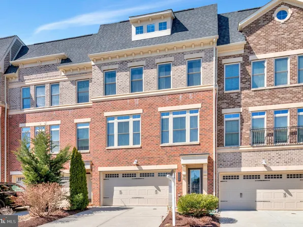 7224 Magpie Ln, Falls Church, VA 22043