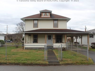 1112 Race St, Ravenswood, WV, 26164