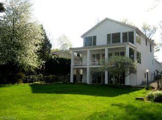 631 Driftwood Dr, Lake Milton, OH 44429