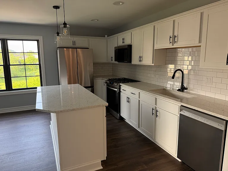 16 Fillmore Dr — Photo 3