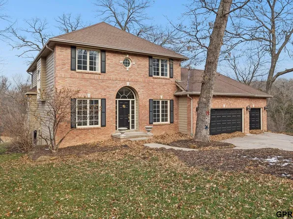 19719 Raven Dr, Louisville, NE 68037