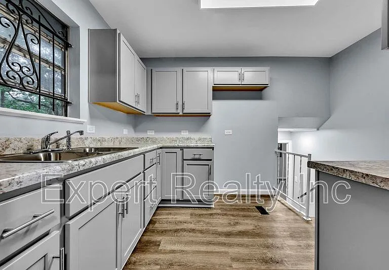 1256 15th St SW — Photo 5