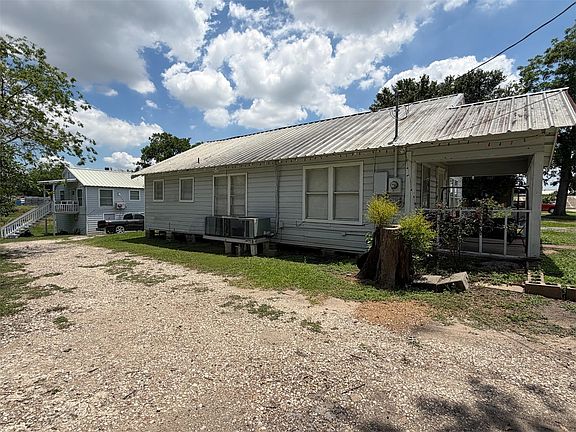 3rd image of 109 Tascott St