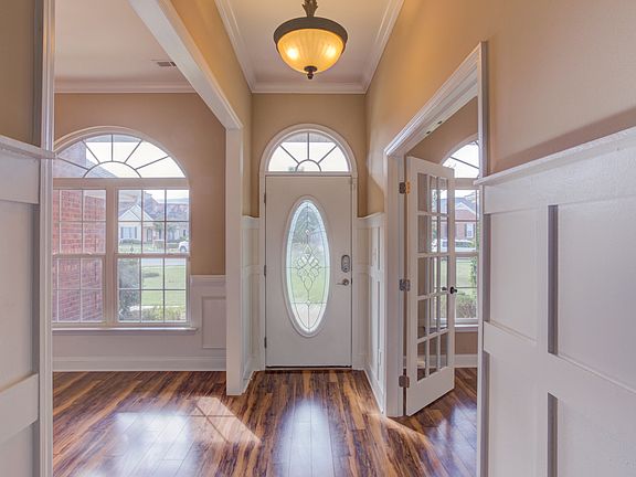 2nd image of 7107 Hayground Dr SE
