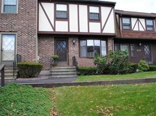 10 Scott Dr #D, Chelmsford, MA 01824