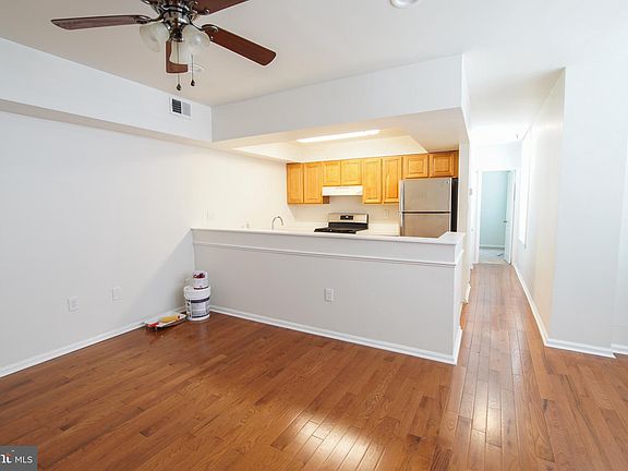 2nd image of 1606 Wallace St APT 102