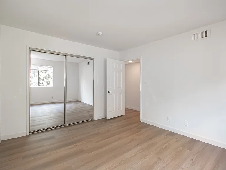 1169 Rosedale Ave #208 — Photo 10