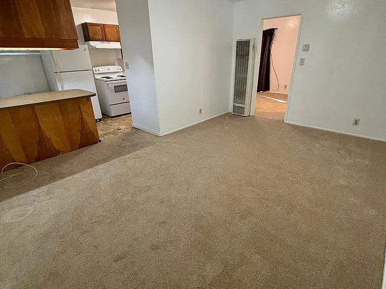 1119 Florida St — Photo 8